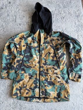 The North Face Womens XL Futurelight Steep Series A-Cad Jacket Digital Camo